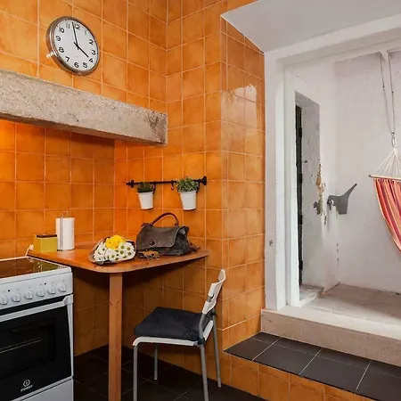 2 Bedroom With Patio Next To Avenida Da Liberdade Διαμέρισμα *