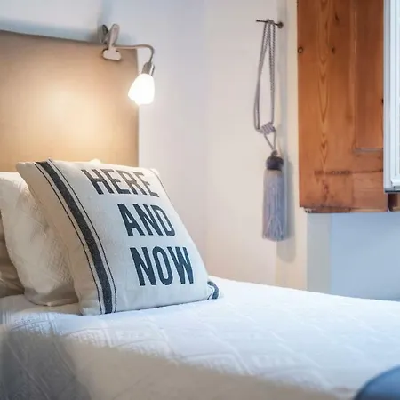 Διαμέρισμα 2 Bedroom With Patio Next To Avenida Da Liberdade *