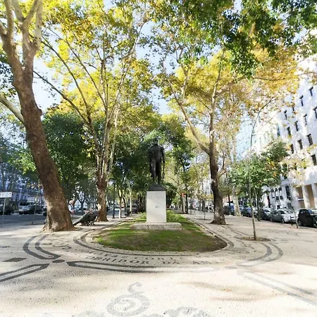 2 Bedroom With Patio Next To Avenida Da Liberdade