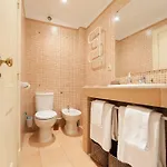 2 Bedroom With Patio Next To Avenida Da Liberdade * Lisbon