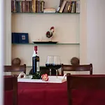 2 Bedroom With Patio Next To Avenida Da Liberdade Διαμέρισμα *