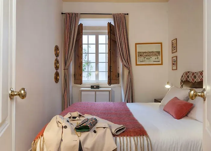 2 Bedroom With Patio Next To Avenida Da Liberdade Lägenhet