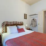 2 Bedroom With Patio Next To Avenida Da Liberdade شقة
