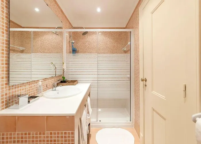 2 Bedroom With Patio Next To Avenida Da Liberdade アパート リスボン
