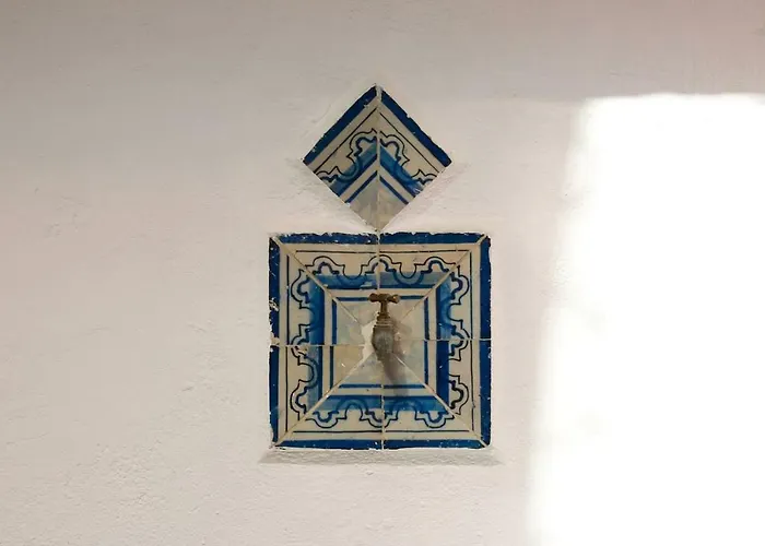 2 Bedroom With Patio Next To Avenida Da Liberdade